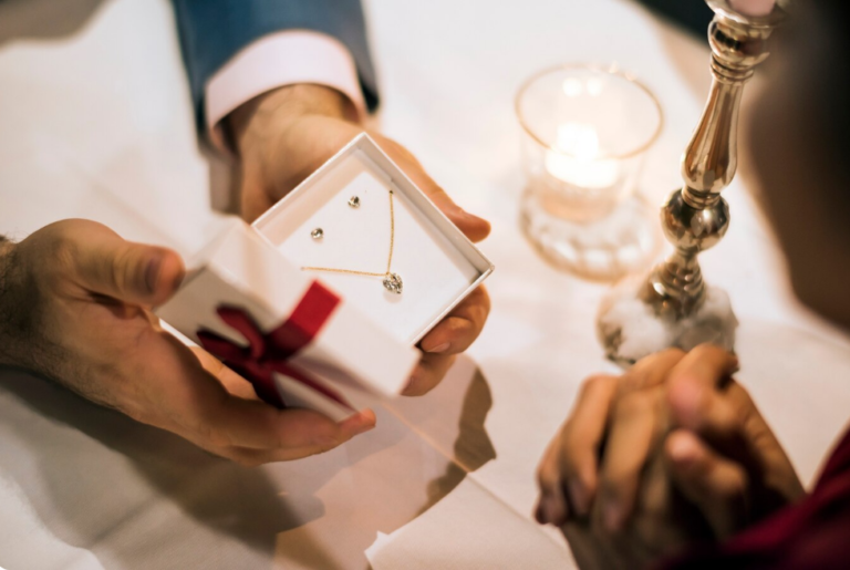 Where Romance Shines: A Sparkle to Keep